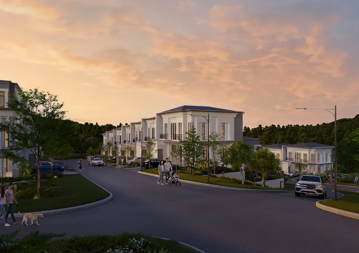 Suasana jalan cluster The Sherwood Residence dengan deretan rumah klasik